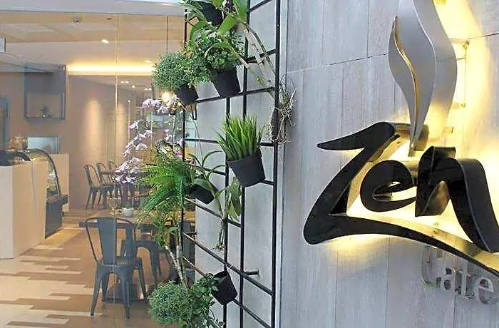 Hotel Zerenity & 3*